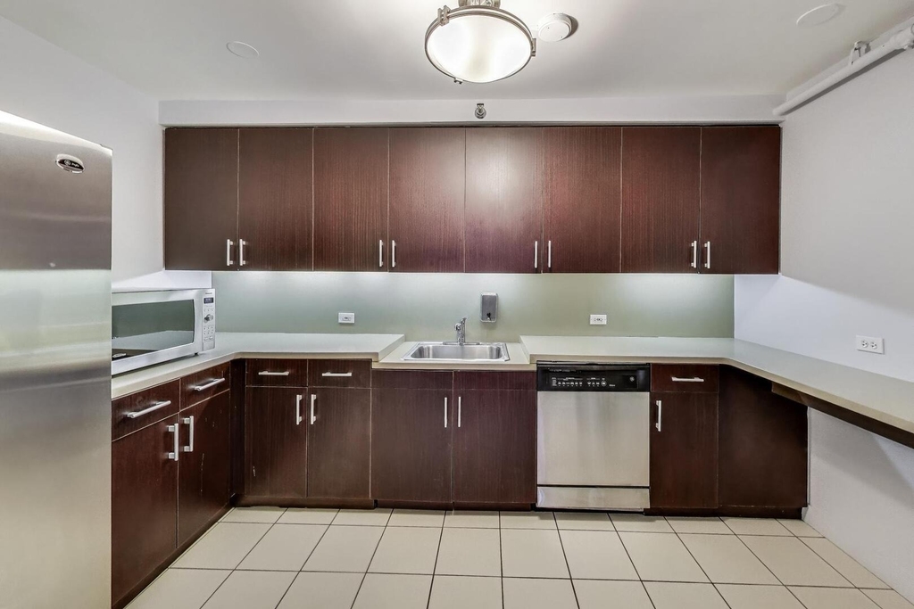 440 N Wabash Avenue - Photo 33