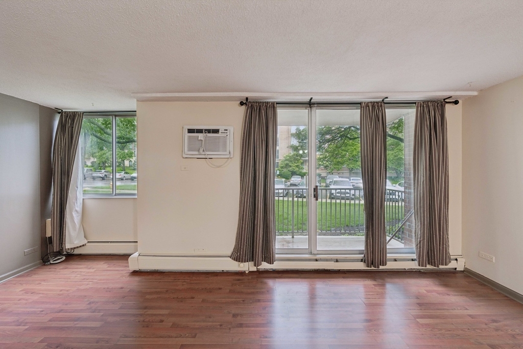 2211 S Stewart Avenue - Photo 6