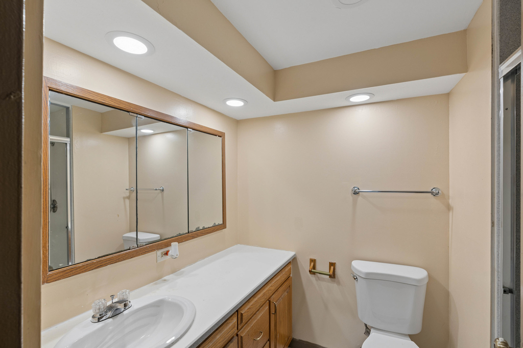 2211 S Stewart Avenue - Photo 18