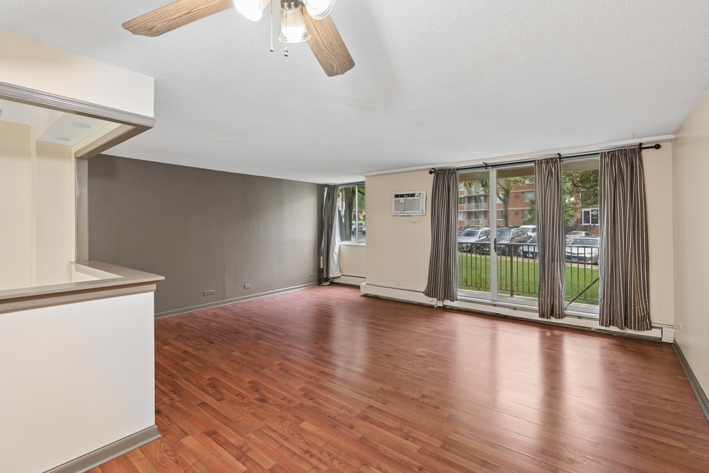 2211 S Stewart Avenue - Photo 4