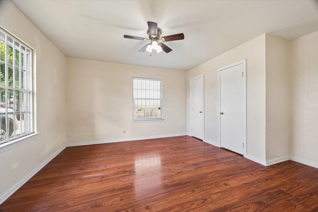 7119 Long Point Road - Photo 10
