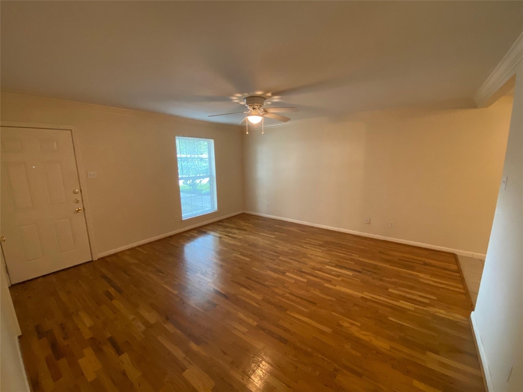 1523 Heights Boulevard - Photo 5