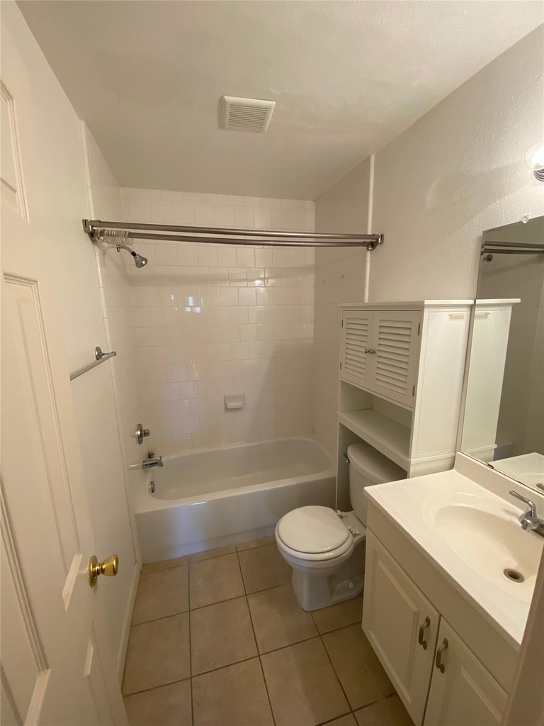 1523 Heights Boulevard - Photo 3