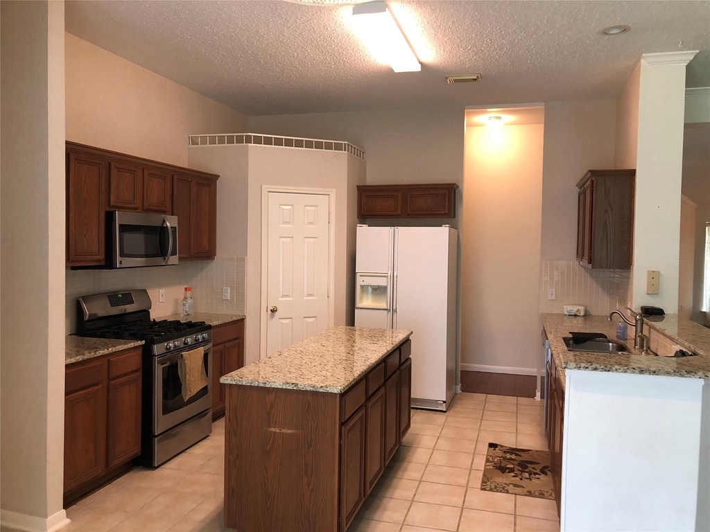 3103 Indigo Lane - Photo 2