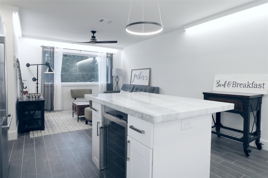 412 Pacific Street - Photo 2