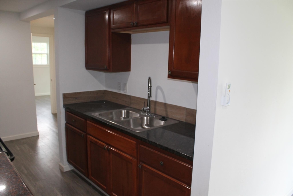 1015 30th Street - Photo 10