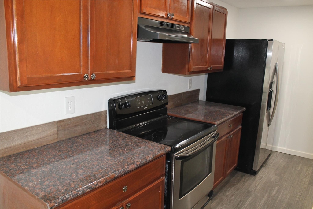 1015 30th Street - Photo 11