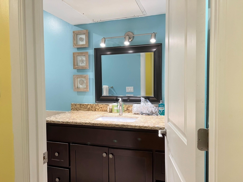 2230 S Piney Point Road - Photo 7