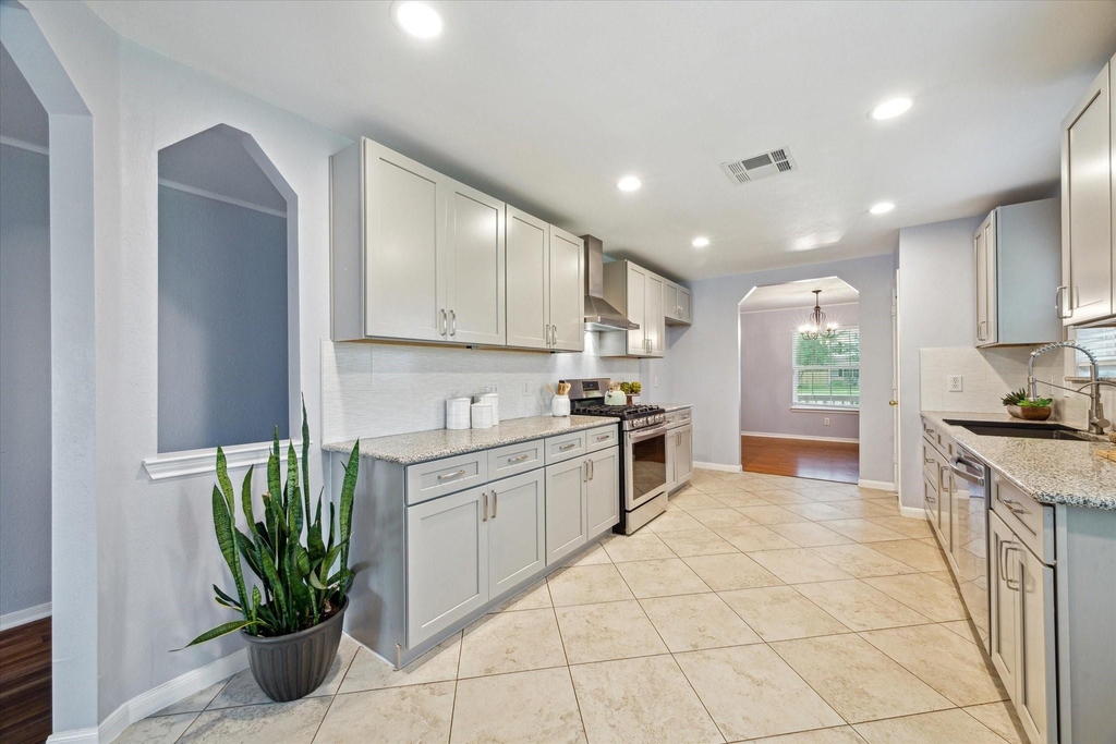 3402 Fox Court - Photo 6