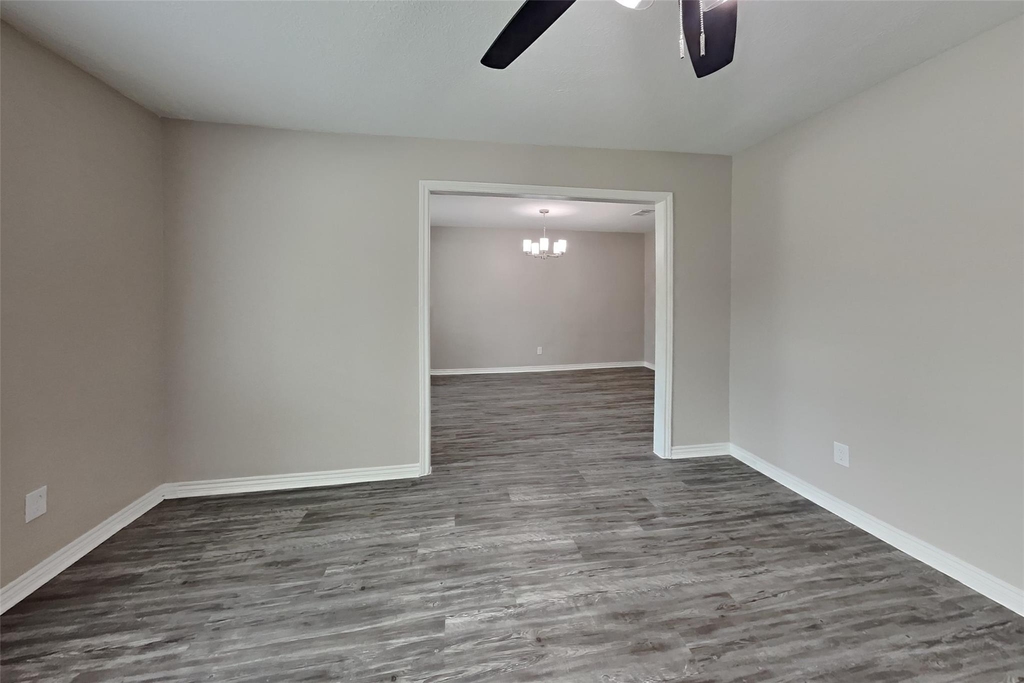 18330 Ella Boulevard - Photo 2