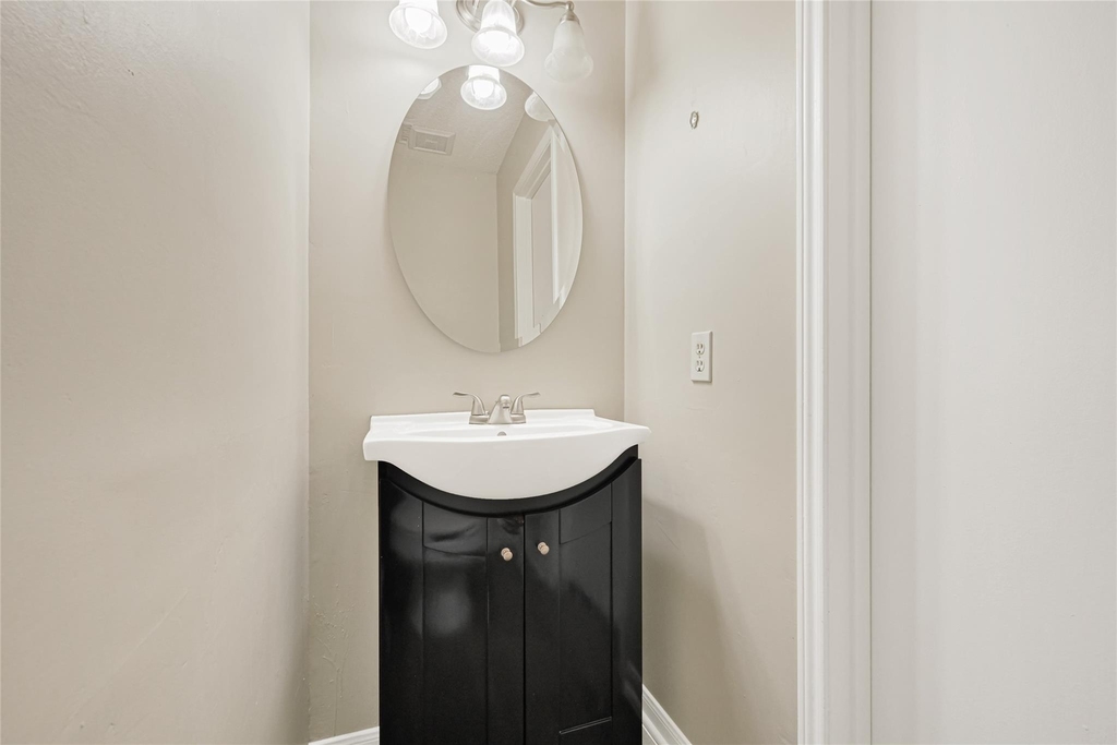 4010 Spring Garden Drive - Photo 11