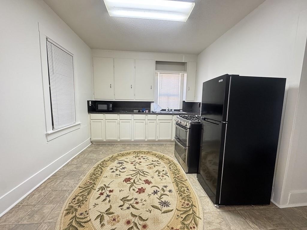 3405 Hwy 290 - Photo 2