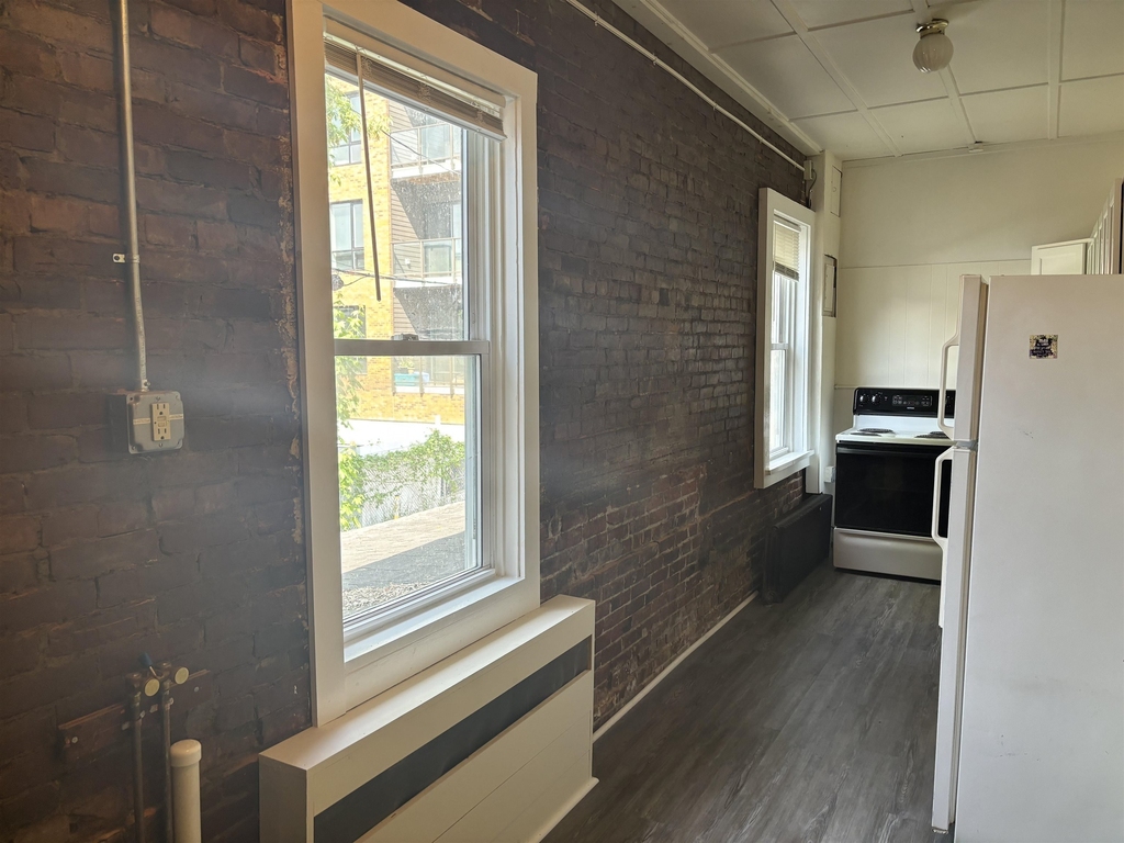 75 North Main - Photo 4