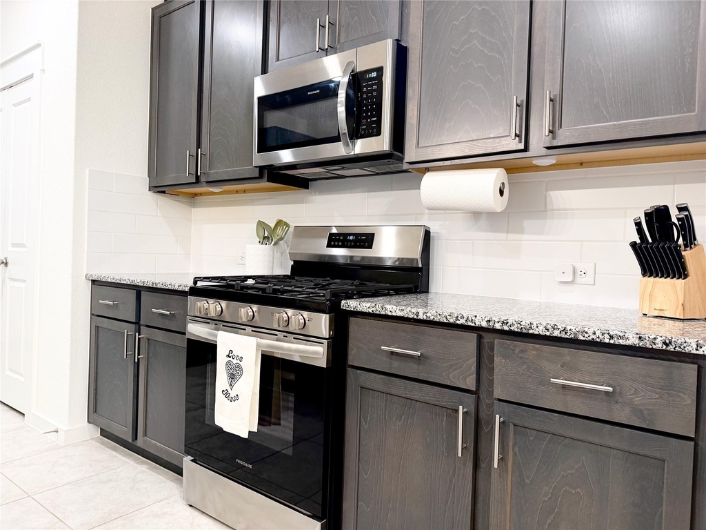 4724 Peony Green Drive - Photo 15