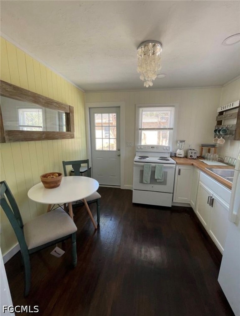 26900 N Riverside Drive - Photo 2