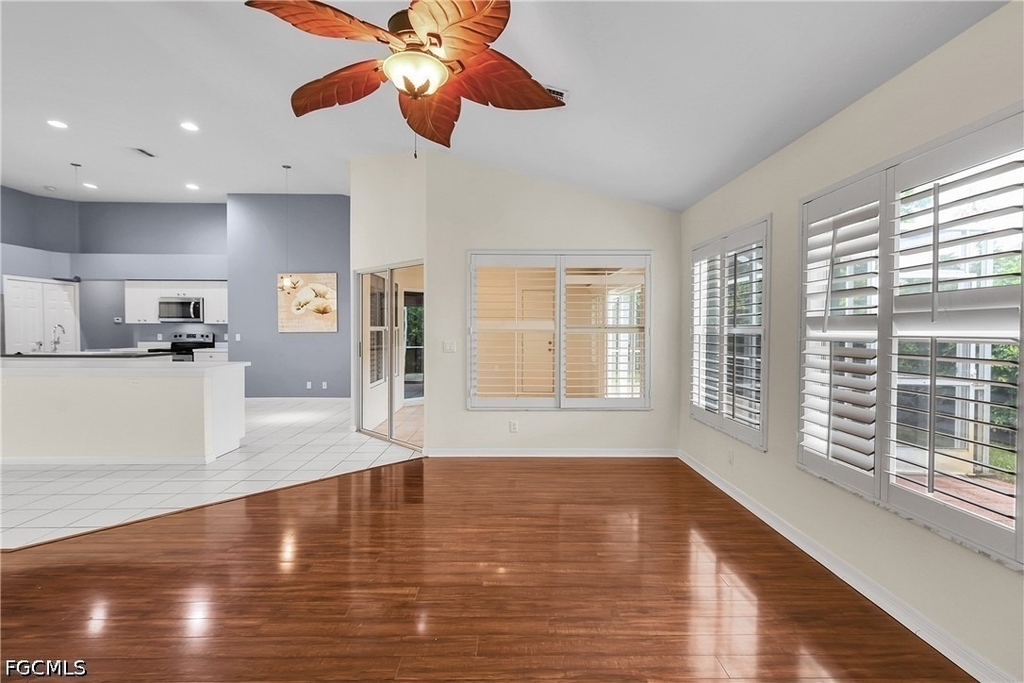 22203 Seashore Circle - Photo 7