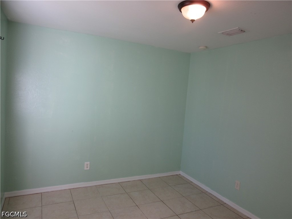 922 Eisenhower Boulevard - Photo 3