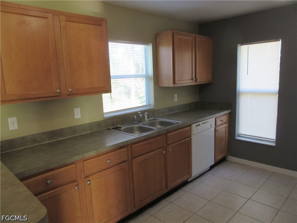 922 Eisenhower Boulevard - Photo 12