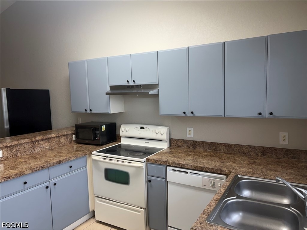 4545 26th Street Sw - Photo 1