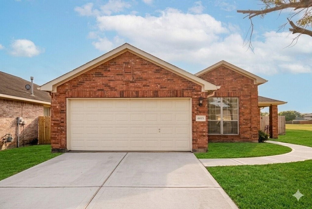 6015 Ida Rose Court - Photo 0