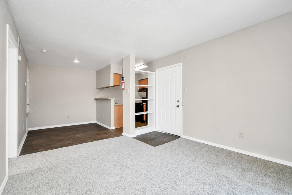 7700 W Airport Boulevard - Photo 6