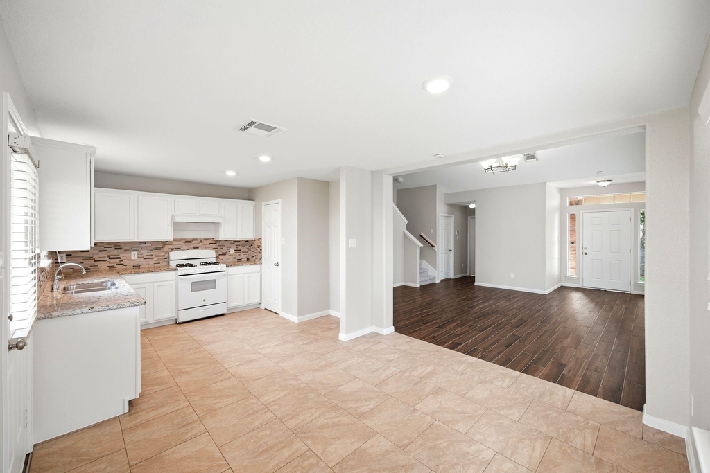 21331 Bella Mountain Drive - Photo 6