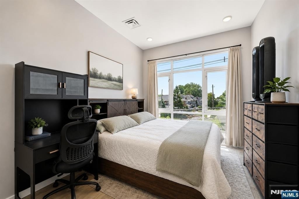 271 Millburn - Photo 10