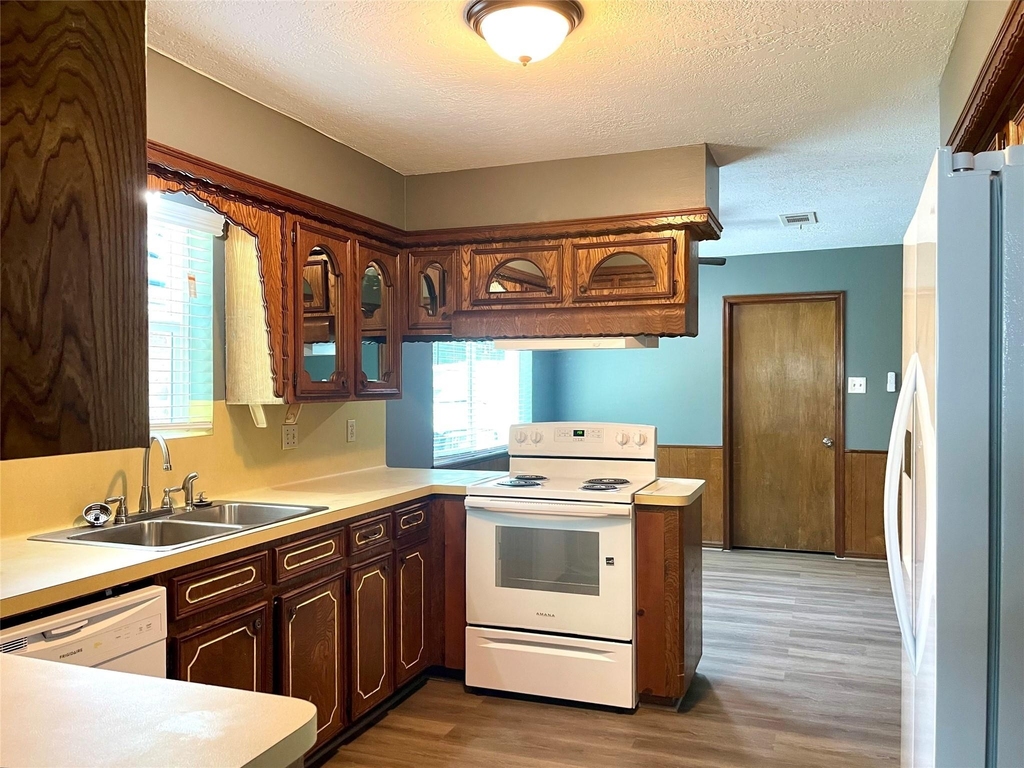 9626 Hearthwood Drive - Photo 14