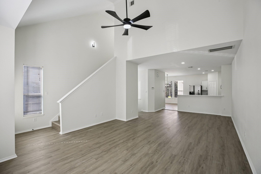1705 Stuart Street - Photo 2