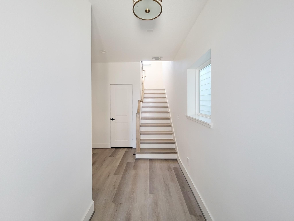 7705 Earl Rudder Way - Photo 4