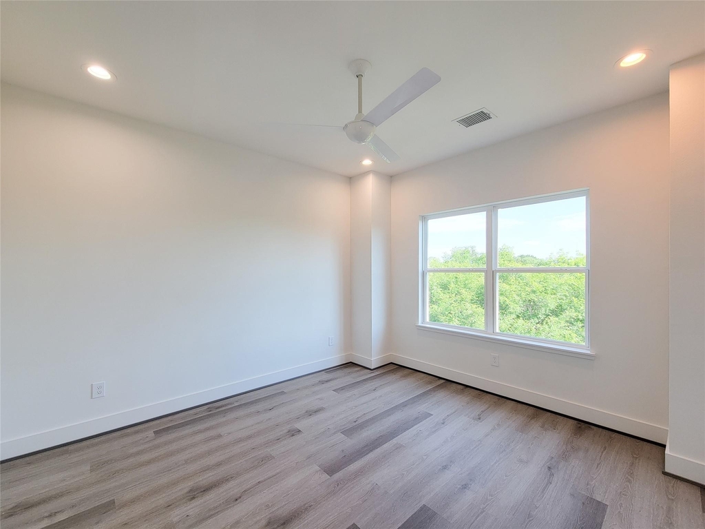7705 Earl Rudder Way - Photo 23