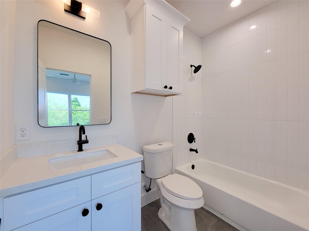 7705 Earl Rudder Way - Photo 10