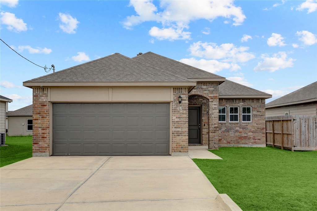 64 Road 51024 - Photo 0