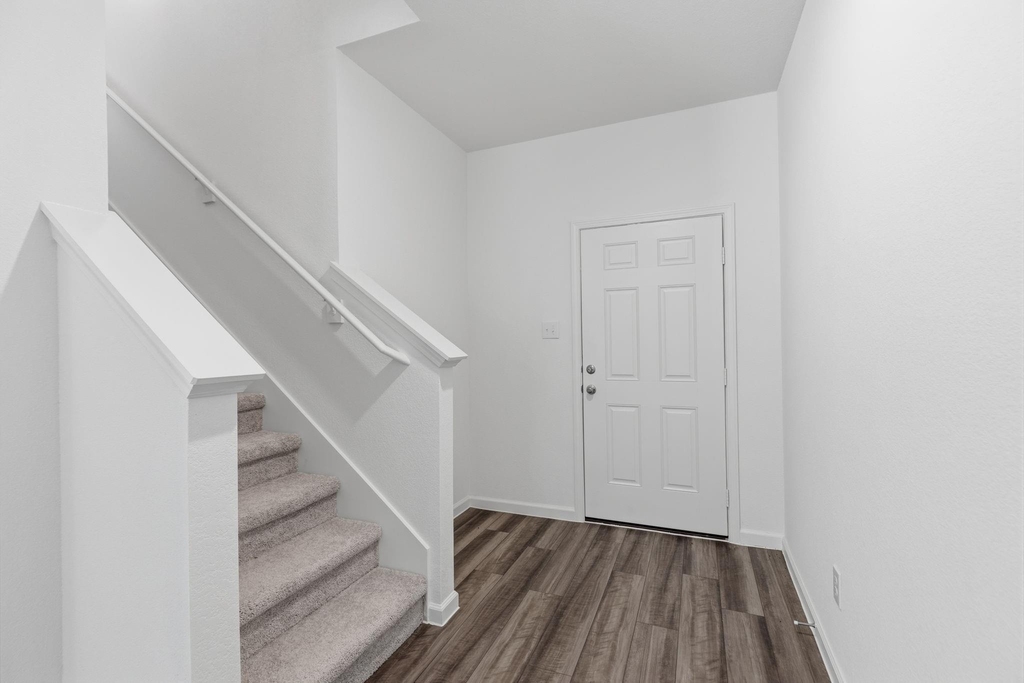 15052 Ronan Drive - Photo 4