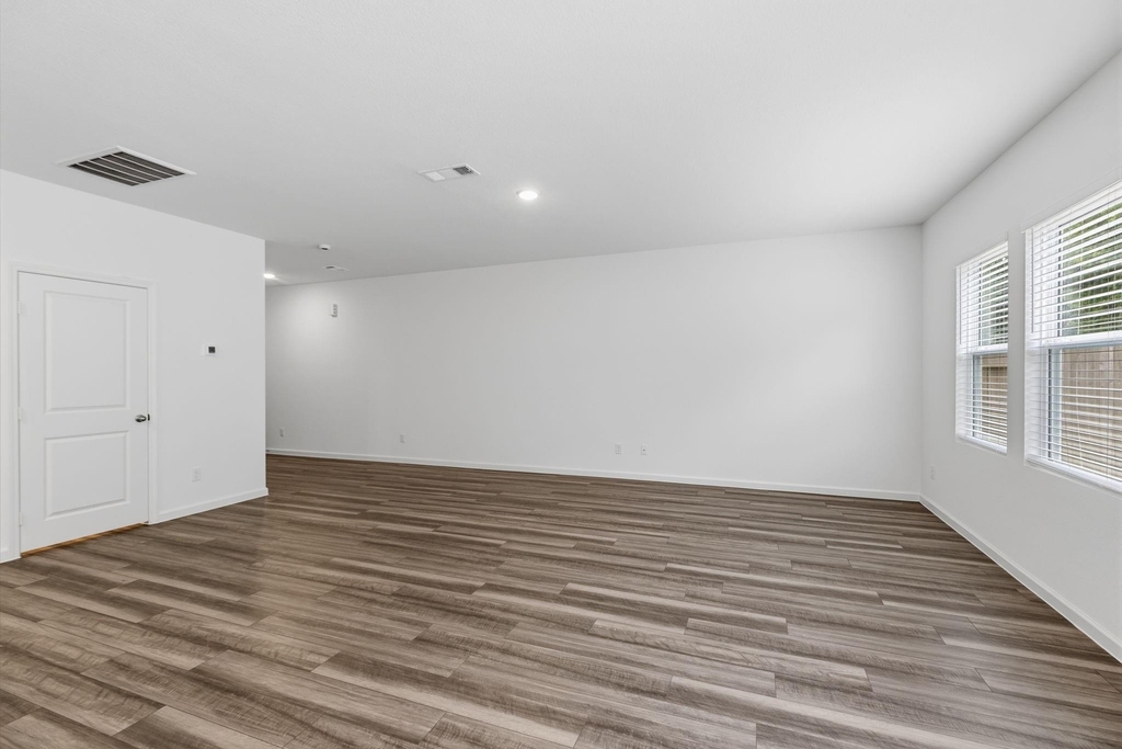 15052 Ronan Drive - Photo 6