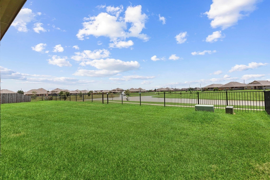 23607 Legano Drive - Photo 40