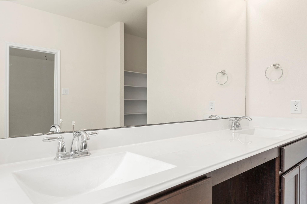 23607 Legano Drive - Photo 32