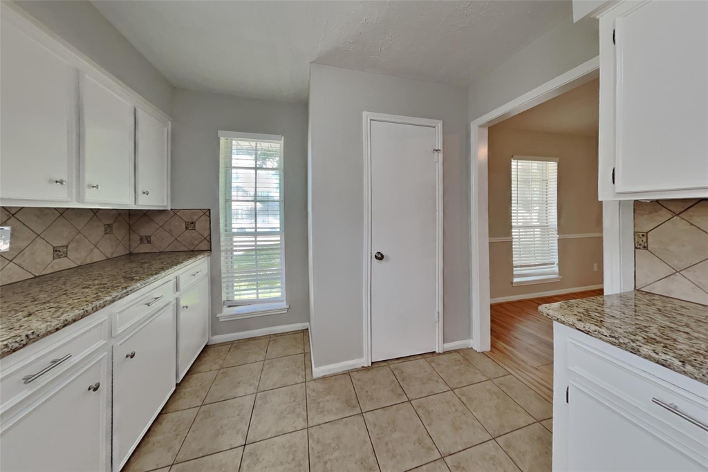 1920 Crooked Creek Lane - Photo 5