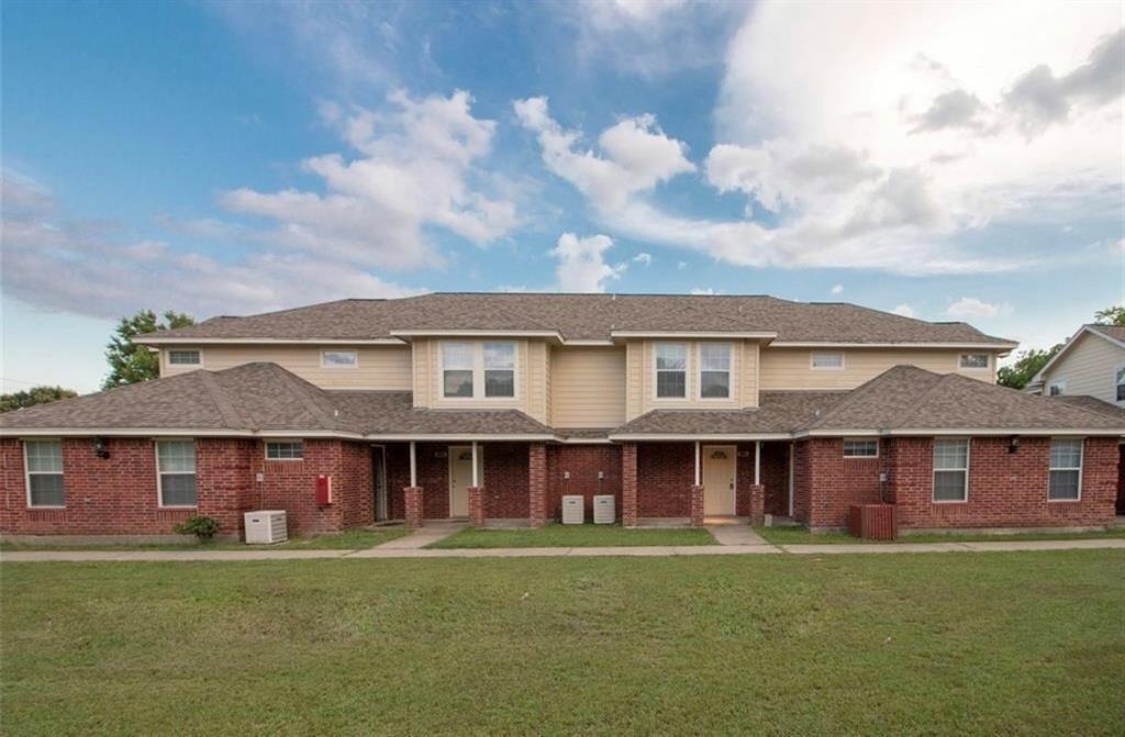 1209 Lovett Street - Photo 1