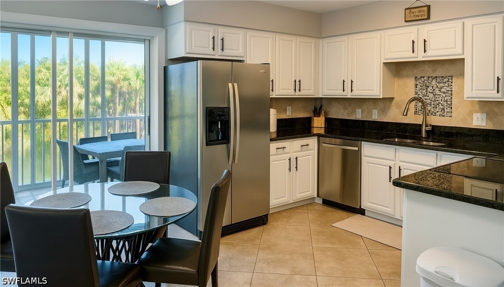 633 Palm View Drive - Photo 2