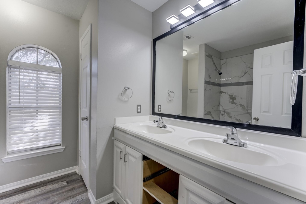 12415 Silversmine Drive - Photo 32
