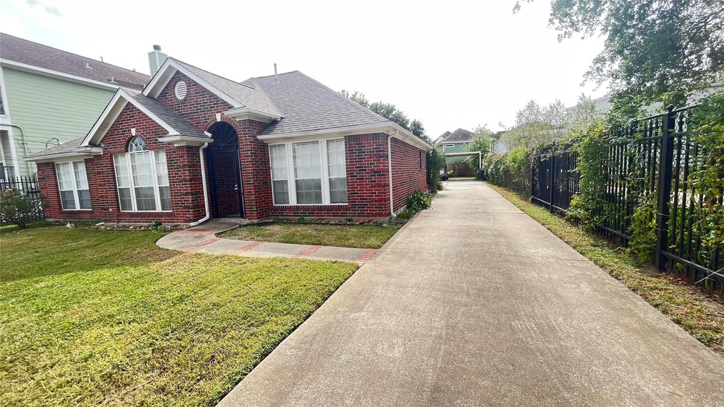 1522 24th Street - Photo 0