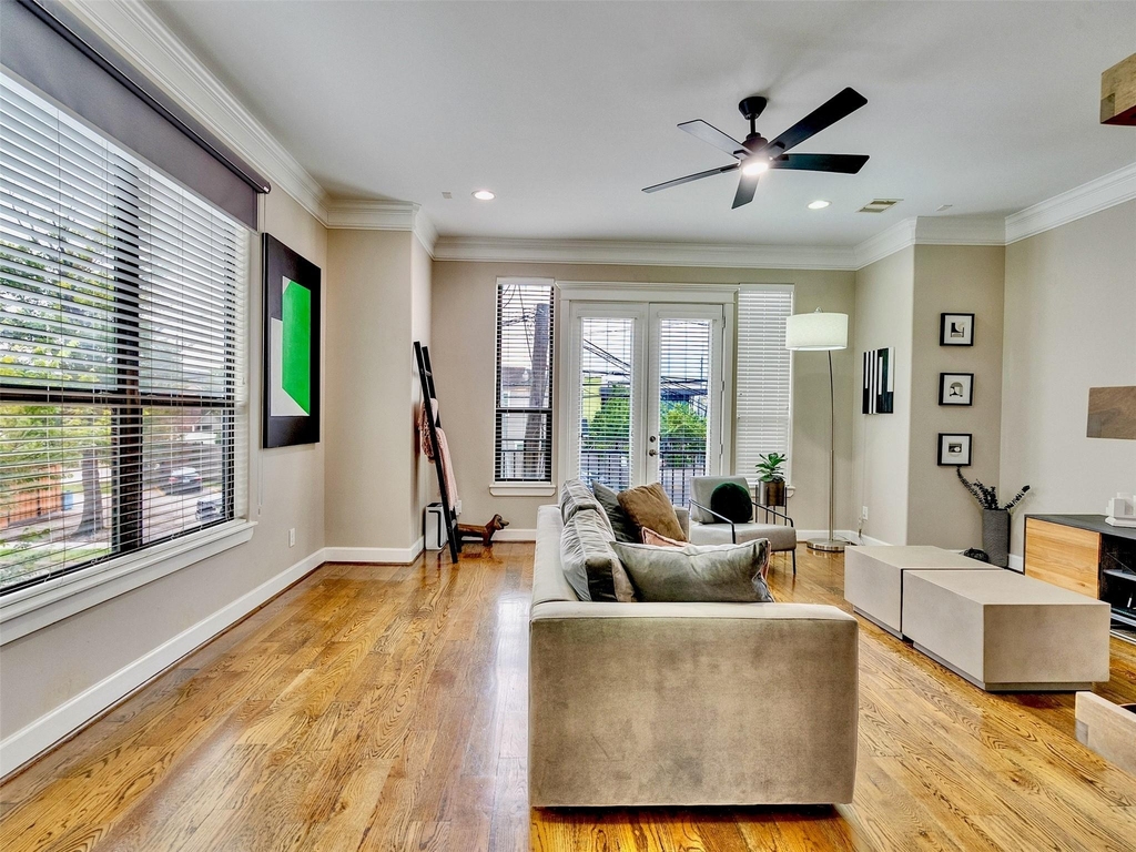 1206 W 14th Street - Photo 16