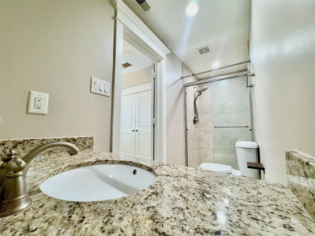 1206 W 14th Street - Photo 12