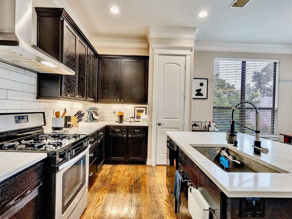 1206 W 14th Street - Photo 23