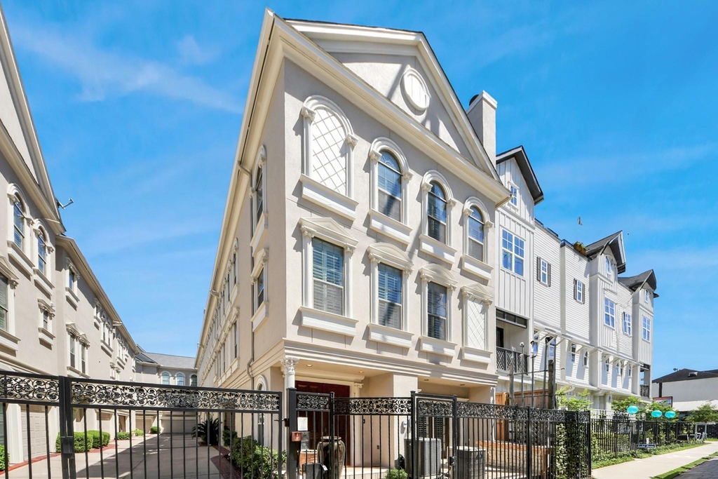 710 Jackson Hill Street - Photo 1