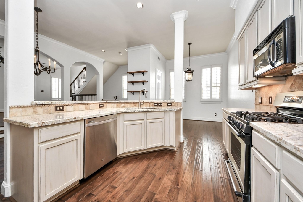 710 Jackson Hill Street - Photo 11