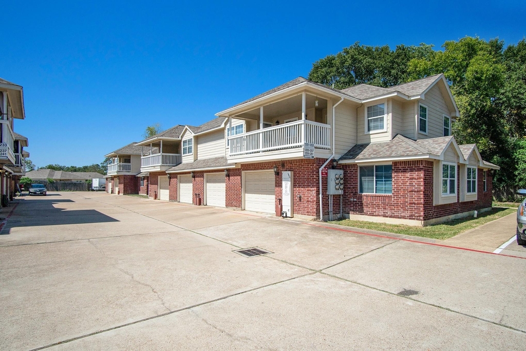 1207 Lovett Street - Photo 16