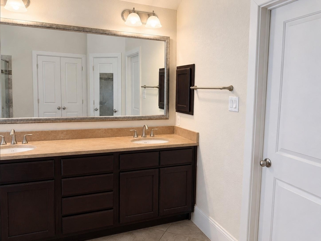 515 Newington Lane - Photo 18