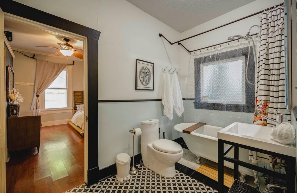 914 Snover Street - Photo 22